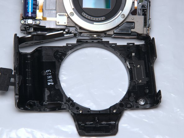 Canon EOS M5 Teardown, Remove Front Case: crwdns2935265:012crwdnd2935265:03crwdnd2935265:03crwdne2935265:0