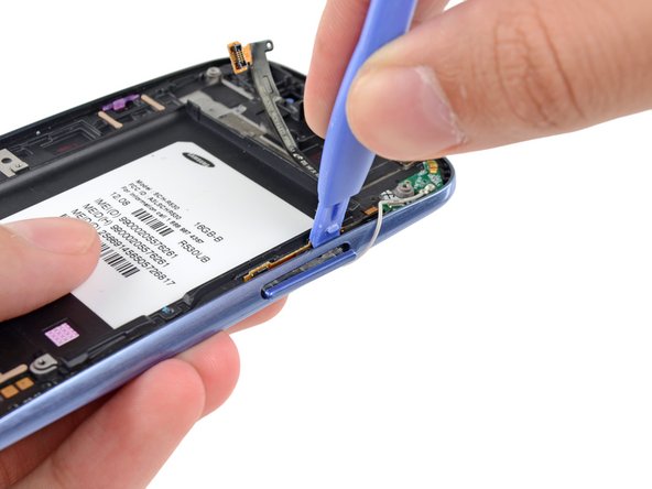 Samsung Galaxy S III Front Panel Assembly Replacement: step 30, image 2 of 3