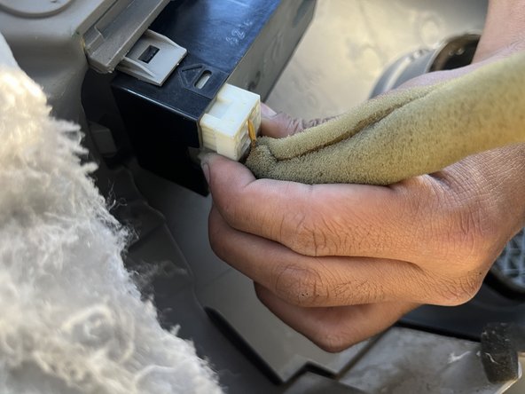 2006 Infiniti G35 Coupe Passenger Side Door Checker Replacement: crwdns2935265:07crwdnd2935265:02crwdnd2935265:03crwdne2935265:0