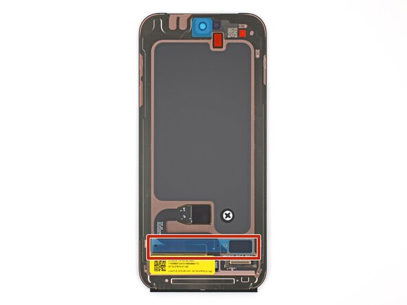 Google Pixel 10 Screen Replacement, Check for plastic liners on the screen: crwdns2935265:026crwdnd2935265:01crwdnd2935265:03crwdne2935265:0