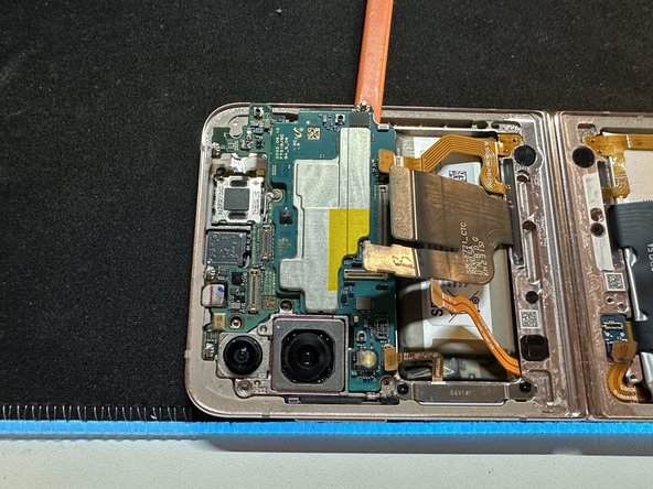 Samsung Galaxy Z Flip 4 Display Replacement, Remove Logic Board: step 9, image 2 of 3