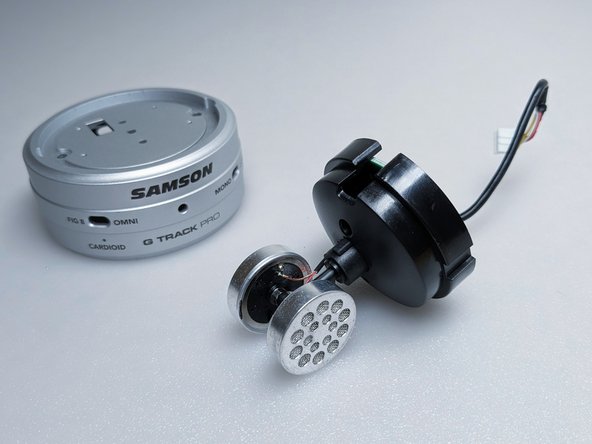 Samson G-Track Pro Teardown, Unscrewing Capsule Mount: crwdns2935265:020crwdnd2935265:02crwdnd2935265:02crwdne2935265:0