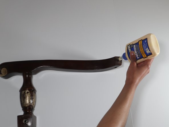 How to Fix a Chair Armrest: crwdns2935265:04crwdnd2935265:02crwdnd2935265:02crwdne2935265:0