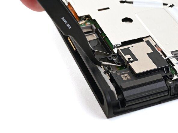 Nintendo Switch 2 Microphone Replacement, Install the lower antenna: crwdns2935265:050crwdnd2935265:02crwdnd2935265:03crwdne2935265:0