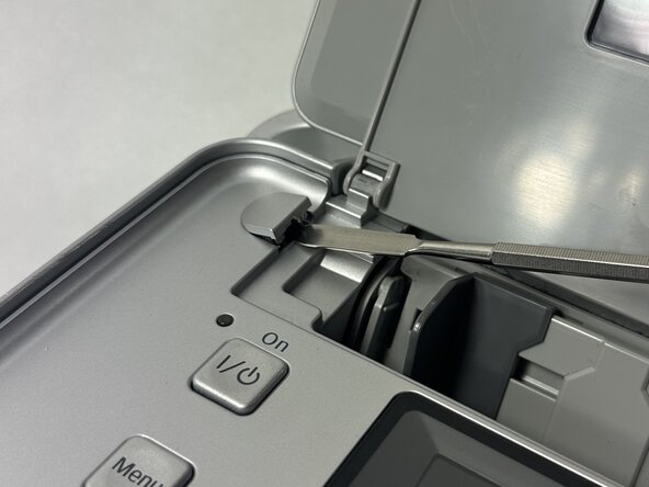 Epson PictureMate Pal PM 200 Display Replacement, Printer Top Plate: crwdns2935265:01crwdnd2935265:03crwdnd2935265:03crwdne2935265:0