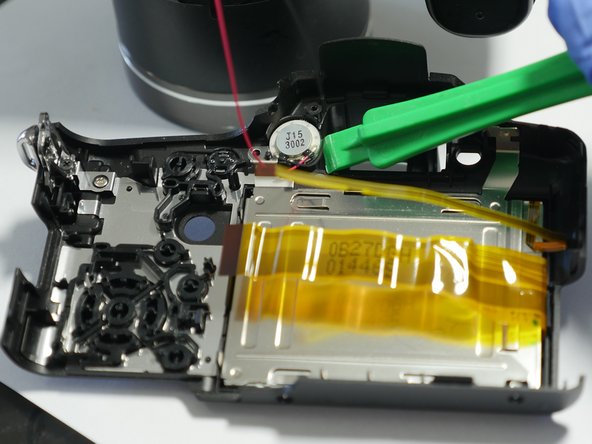 Panasonic Lumix DMC-FZ35 LCD Replacement, Remove the mic: crwdns2935265:07crwdnd2935265:03crwdnd2935265:03crwdne2935265:0