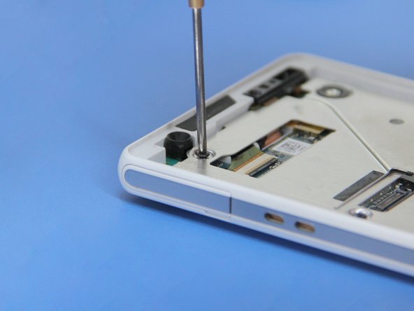 Sony Xperia ZR C5503 Teardown: crwdns2935265:05crwdnd2935265:03crwdnd2935265:03crwdne2935265:0