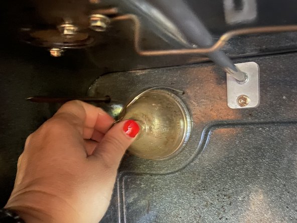 Frigidaire FCRE3052A Oven Light Replacement: crwdns2935265:04crwdnd2935265:02crwdnd2935265:03crwdne2935265:0