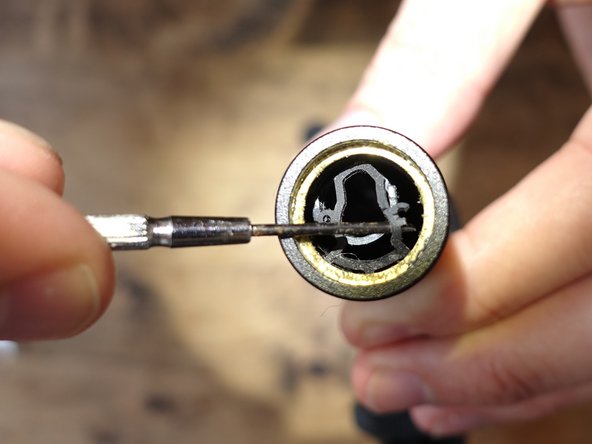 Canon DM-100 microphone rattle noise fix, Remove rubber band: crwdns2935265:04crwdnd2935265:02crwdnd2935265:02crwdne2935265:0