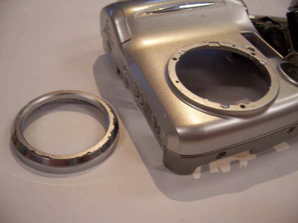 Nikon Coolpix 3200 Teardown: crwdns2935265:09crwdnd2935265:02crwdnd2935265:02crwdne2935265:0