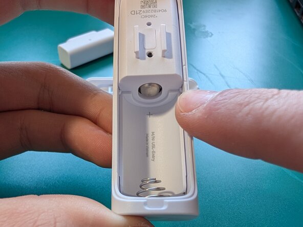 Ubiquiti Unifi Entry Sensor | USL-Entry, Outer Shell Removal: step 2, image 1 of 3