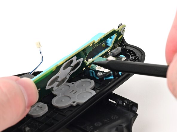 Joy-Con 2 (Left) Joystick Replacement, Install the board: crwdns2935265:035crwdnd2935265:02crwdnd2935265:03crwdne2935265:0