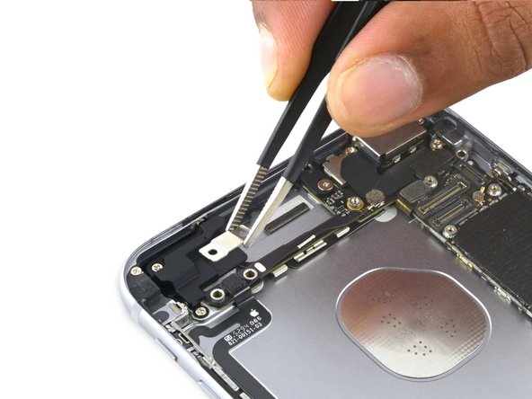 iPhone 6s Plus Volume Control Button Covers Replacement: crwdns2935265:030crwdnd2935265:02crwdnd2935265:02crwdne2935265:0