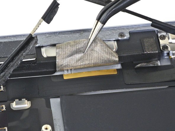 iPad Pro 9.7" Battery Replacement: step 85, image 2 of 2
