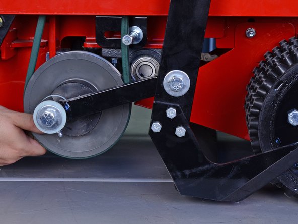 Classen Sod Cutter SC18AHDCA 2019 Engine Belt Replacement, Position the blade: crwdns2935265:03crwdnd2935265:02crwdnd2935265:02crwdne2935265:0