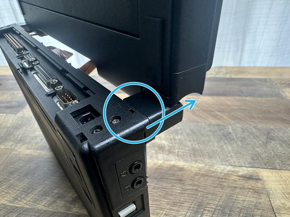 IBM ThinkPad 360P/PE Disassembly, Remove the Display Assembly: 7 단계, 이미지 3개 중 2개