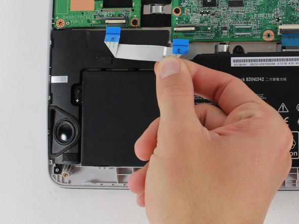 ASUS Chromebook C200MA DS01 USB Board Replacement, USB Board: crwdns2935265:05crwdnd2935265:03crwdnd2935265:03crwdne2935265:0