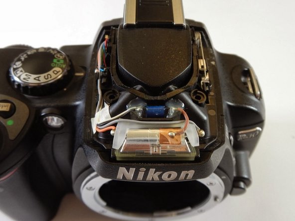 Nikon D40 Flash Pin Replacement: crwdns2935265:04crwdnd2935265:02crwdnd2935265:02crwdne2935265:0