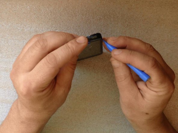 HTC One X LCD Display & Touch Screen Glass Digitizer Replacement: step 6, image 3 of 3