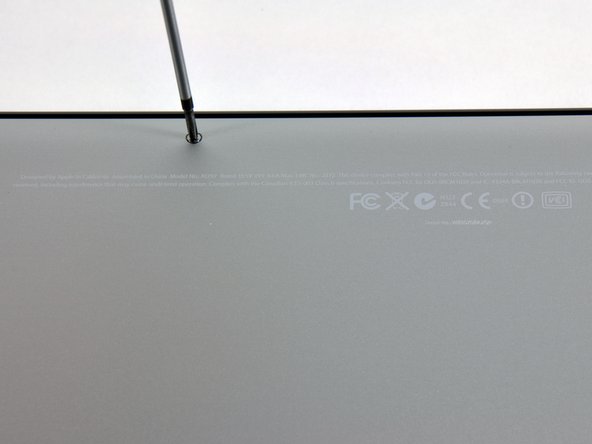 MacBook Pro 17" Unibody Teardown: crwdns2935265:05crwdnd2935265:02crwdnd2935265:02crwdne2935265:0