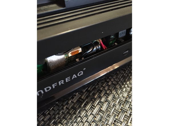 Soundfreaq Sound Kick Teardown, Pull It Apart: crwdns2935265:04crwdnd2935265:03crwdnd2935265:03crwdne2935265:0