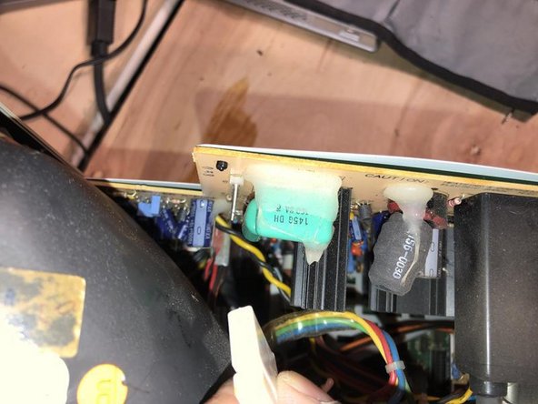 Macintosh Classic II Power Board Removal: crwdns2935265:013crwdnd2935265:02crwdnd2935265:03crwdne2935265:0