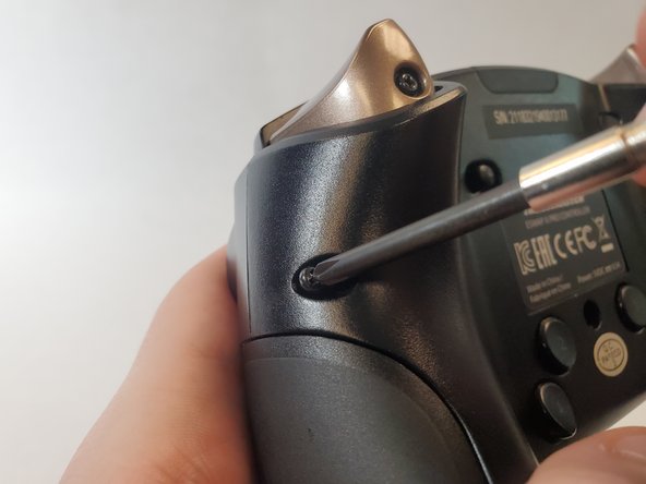How to Fix a Thrustmaster Eswap X Pro Controller Trigger: шаг 4, изображение 3 из 3
