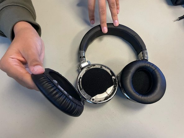 Cowin E7 Battery Replacement: crwdns2935265:02crwdnd2935265:02crwdnd2935265:02crwdne2935265:0