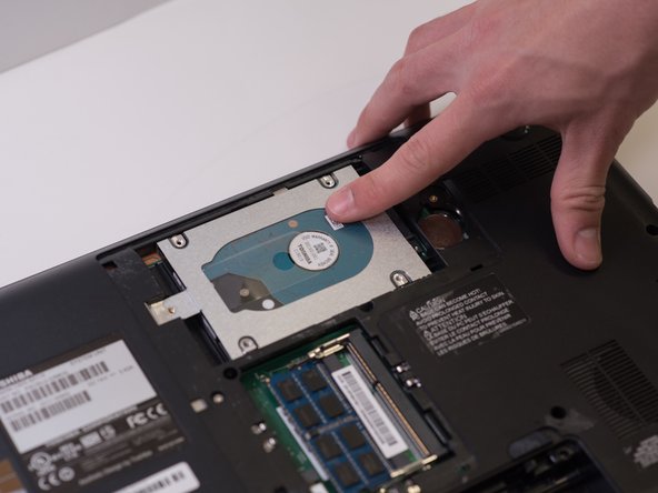 Toshiba Satellite C855-S5115 Cooling Fan Replacement: crwdns2935265:07crwdnd2935265:02crwdnd2935265:03crwdne2935265:0