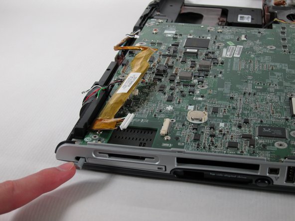 HP Pavilion zd8000 Motherboard Replacement: crwdns2935265:047crwdnd2935265:02crwdnd2935265:03crwdne2935265:0