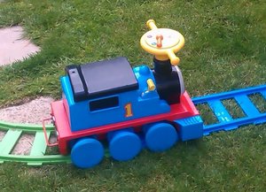 Thomas the tank ride on clearance train