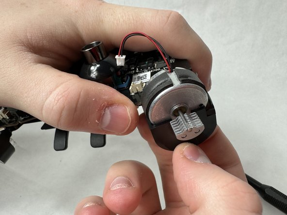 Razer Wolverine V2 Chroma RZ06-0401 Vibration Motors Replacement: crwdns2935265:08crwdnd2935265:02crwdnd2935265:02crwdne2935265:0