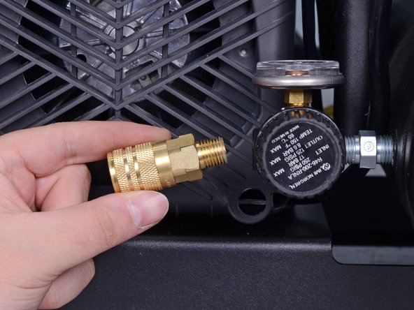 MiTM Air Compressors AM1HE0205HD 2014 Regulator Replacement, Remove the air hose quick-connect socket: crwdns2935265:03crwdnd2935265:02crwdnd2935265:02crwdne2935265:0