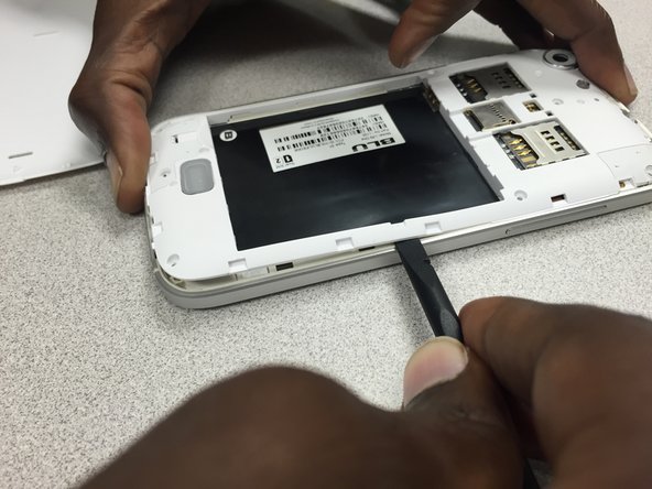 Blu L120 Motherboard Replacement, Rear Panel  removal: crwdns2935265:03crwdnd2935265:03crwdnd2935265:03crwdne2935265:0