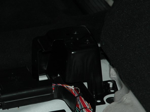 Installing Mercedes W166 RAV Tool Box: crwdns2935265:04crwdnd2935265:02crwdnd2935265:03crwdne2935265:0