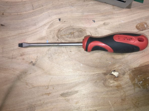 Macintosh Classic II Power Board Removal, Macintosh Classic II CRT Discharge: crwdns2935265:06crwdnd2935265:03crwdnd2935265:03crwdne2935265:0