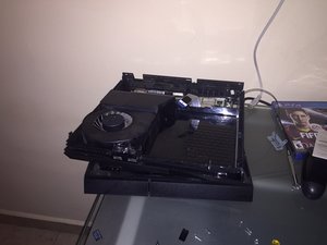 Broken playstation shop 4