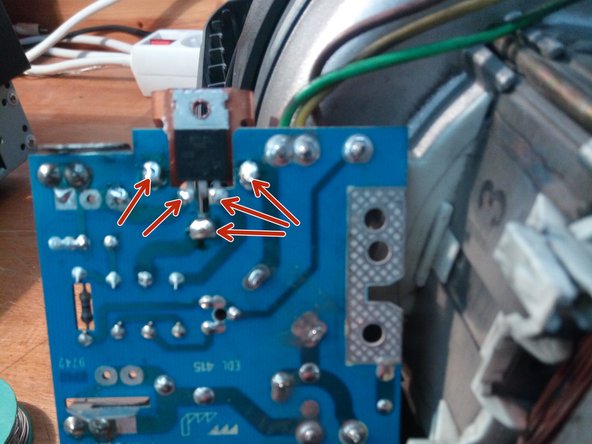 Miele S 2511 1200W Vacuum Cleaner Triac Replacement, Change triac: step 5, image 1 of 2