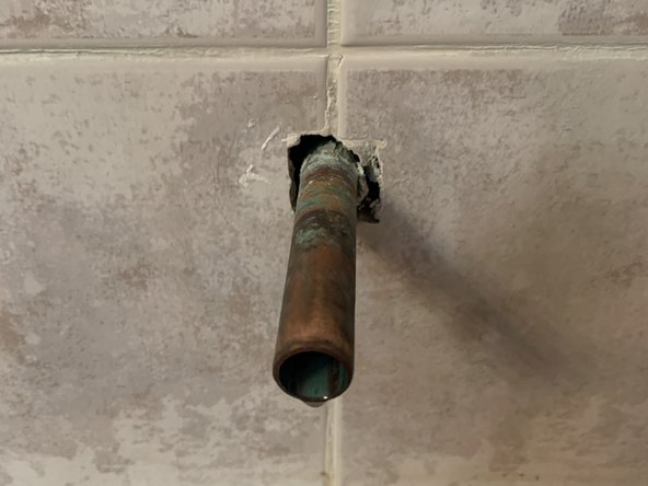 How to Replace a Leaking Set Screw Tub Spout: crwdns2935265:03crwdnd2935265:03crwdnd2935265:03crwdne2935265:0