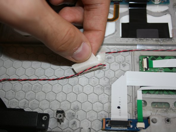 Portege Z830-S8302 Speaker Replacement, Speaker: crwdns2935265:07crwdnd2935265:03crwdnd2935265:03crwdne2935265:0