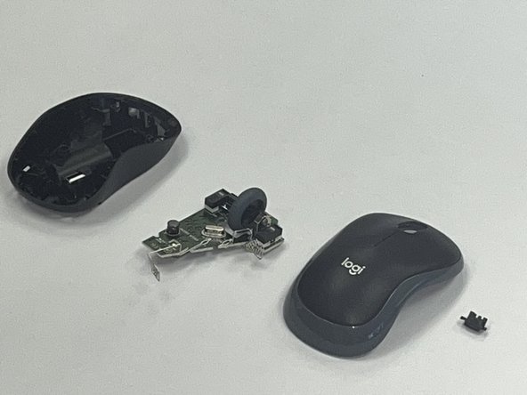 Logitech M185 Wireless Mouse Motherboard Replacement: crwdns2935265:05crwdnd2935265:02crwdnd2935265:02crwdne2935265:0