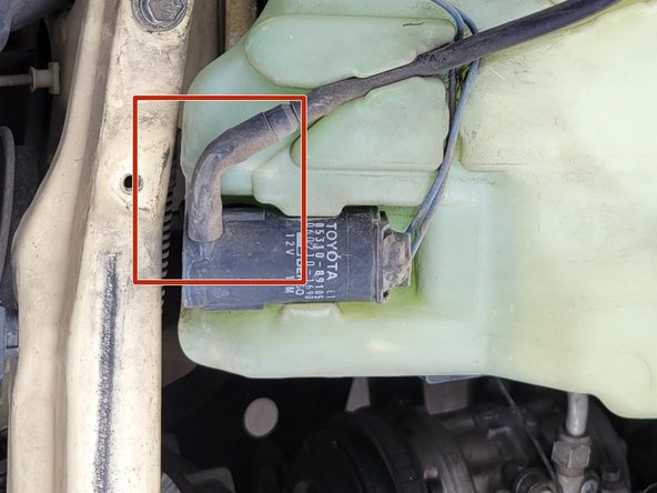 1986 Toyota Pickup Windshield Washer Pump Replacement: crwdns2935265:05crwdnd2935265:02crwdnd2935265:02crwdne2935265:0