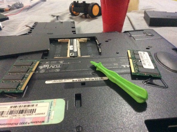 Dell Latitude CPX Led control board Replacement: step 3, image 1 of 1