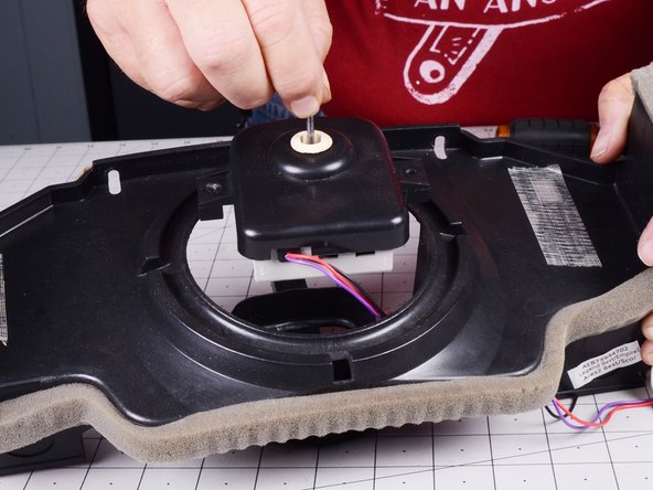 LG Refrigerator Evaporator Fan Replacement: crwdns2935265:027crwdnd2935265:03crwdnd2935265:03crwdne2935265:0