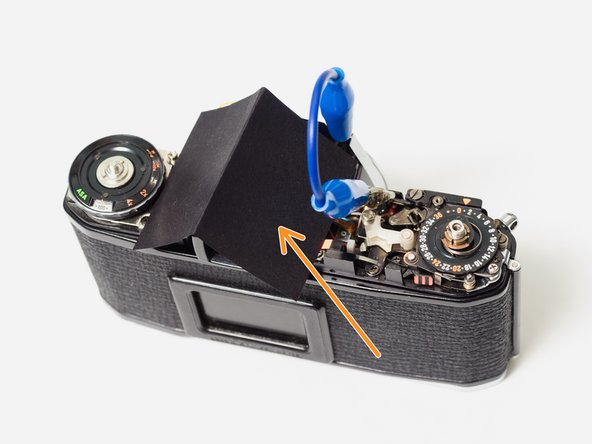 Pentax ME Super Light Meter Adjustment, Adjust light meter exposure: crwdns2935265:011crwdnd2935265:02crwdnd2935265:03crwdne2935265:0