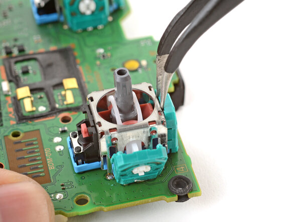 DualSense Controller v2 Joystick Replacement: crwdns2935265:031crwdnd2935265:02crwdnd2935265:03crwdne2935265:0
