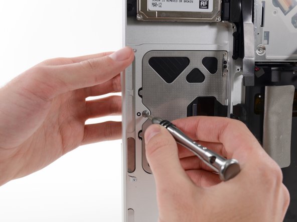 MacBook Pro 15" Unibody Early 2011 Trackpad Replacement: crwdns2935265:030crwdnd2935265:02crwdnd2935265:02crwdne2935265:0