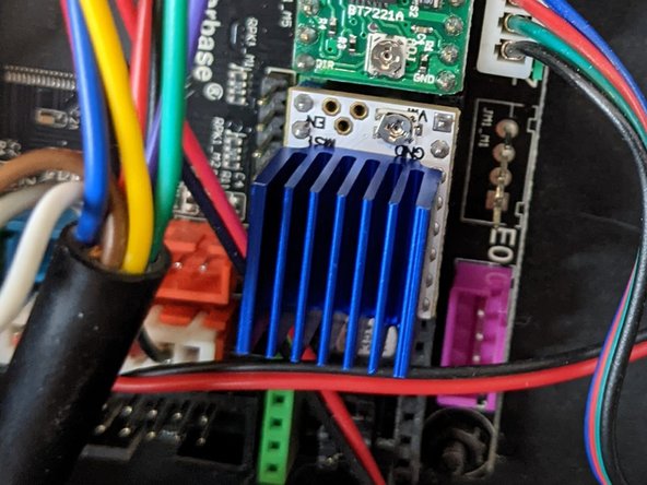 FLSUN QQ Stepper Driver Replacement (TMC2208), Install Heat Sink: crwdns2935265:06crwdnd2935265:03crwdnd2935265:03crwdne2935265:0