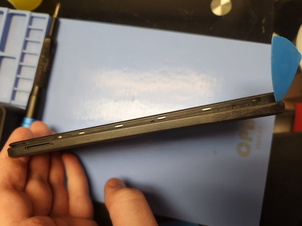 Revvl 6 Pro 5G Screen Replacement, Remove the Midframe: crwdns2935265:013crwdnd2935265:02crwdnd2935265:03crwdne2935265:0