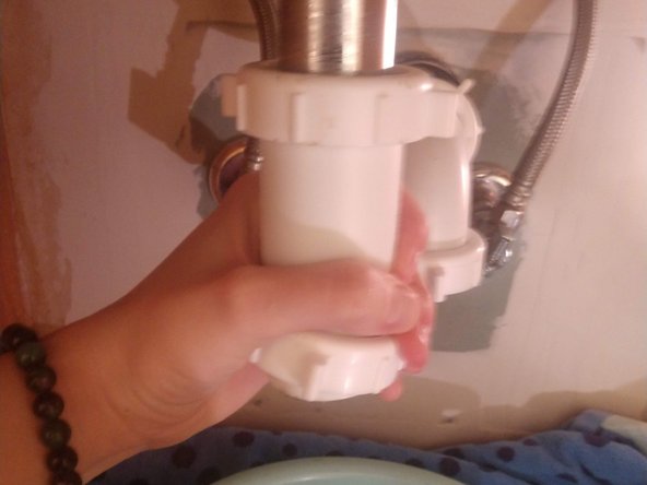 How to Clean a PVC P-Trap: crwdns2935265:04crwdnd2935265:03crwdnd2935265:03crwdne2935265:0